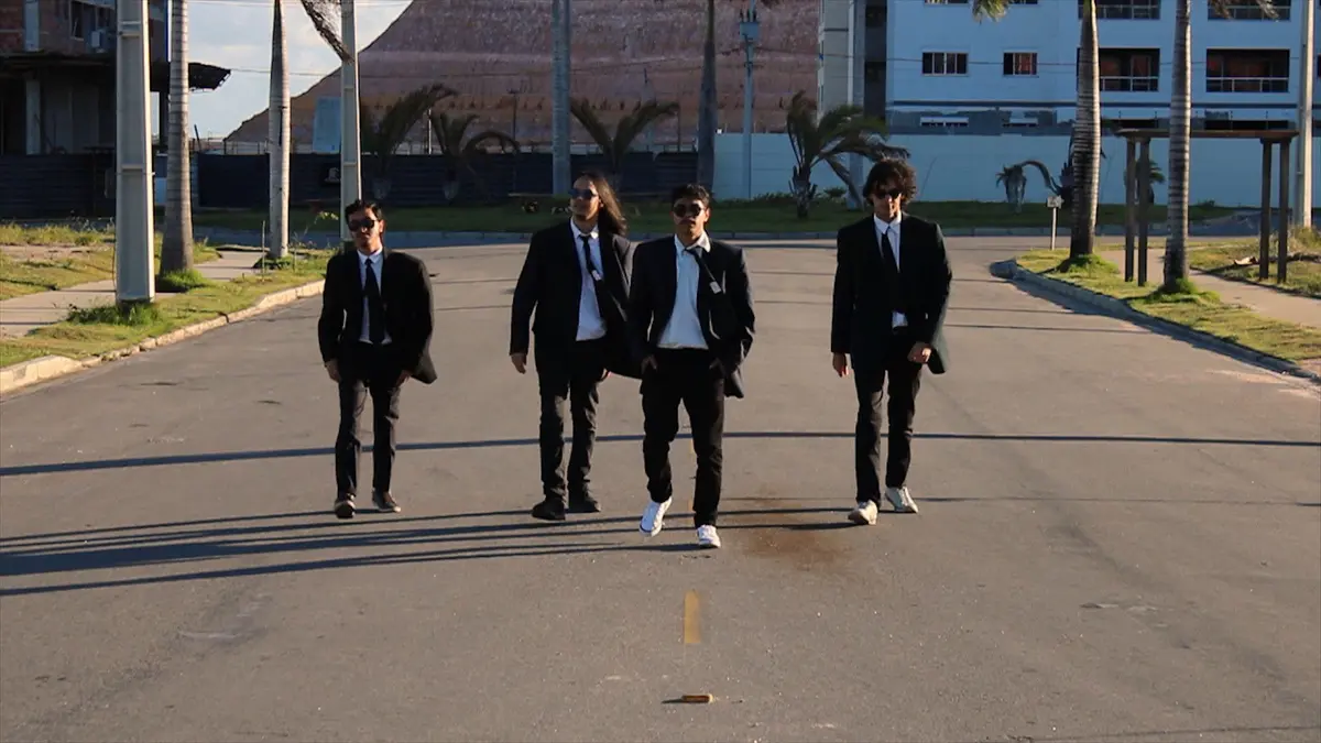 bg cover for Todos os Homens da Magazine