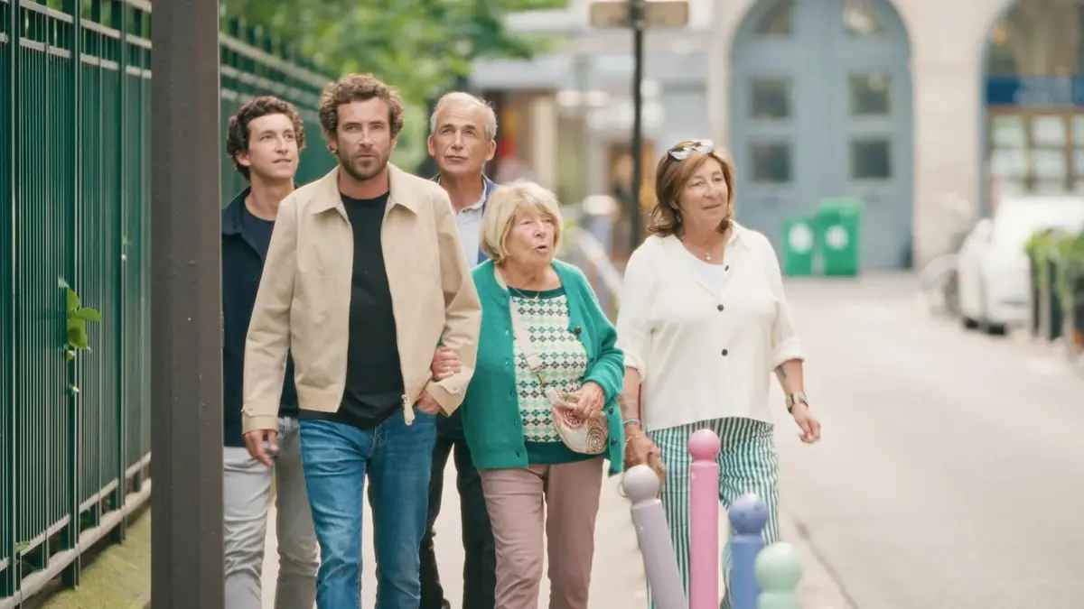 bg cover for Imóveis de Luxo em Família