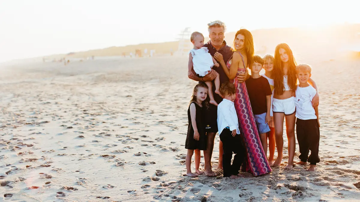 bg cover for The Baldwins