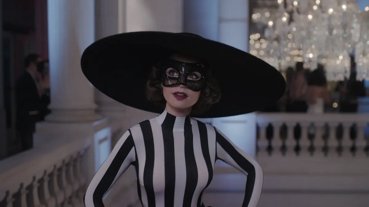 bg cover for Emily em Paris