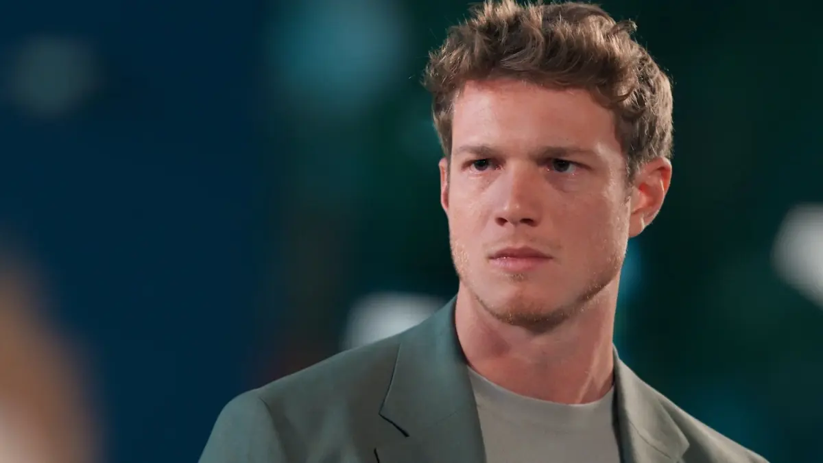 bg cover for Três Graças