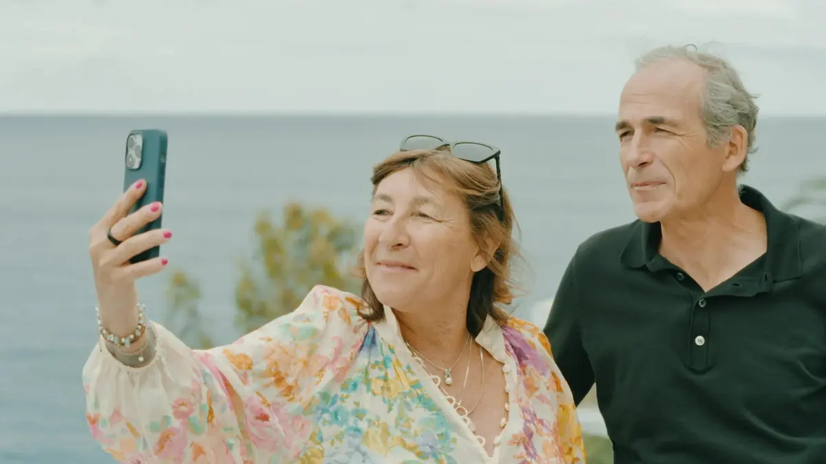 bg cover for Imóveis de Luxo em Família