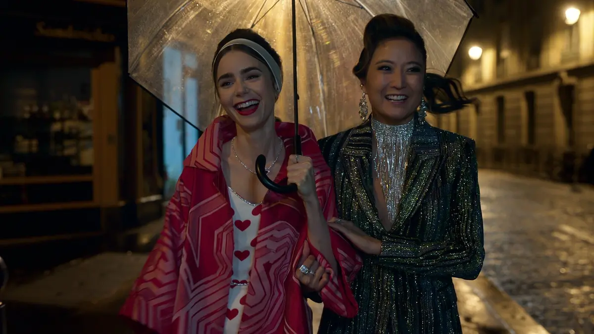 bg cover for Emily em Paris