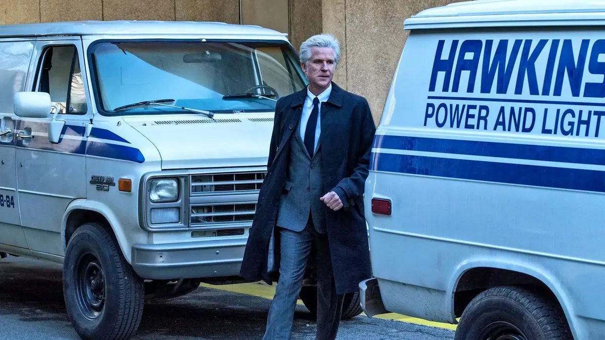 bg cover for Coisas Estranhas