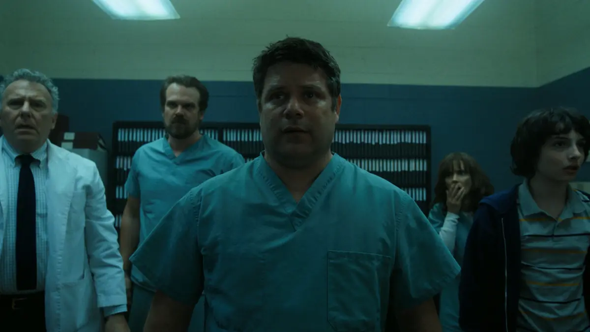 bg cover for Coisas Estranhas