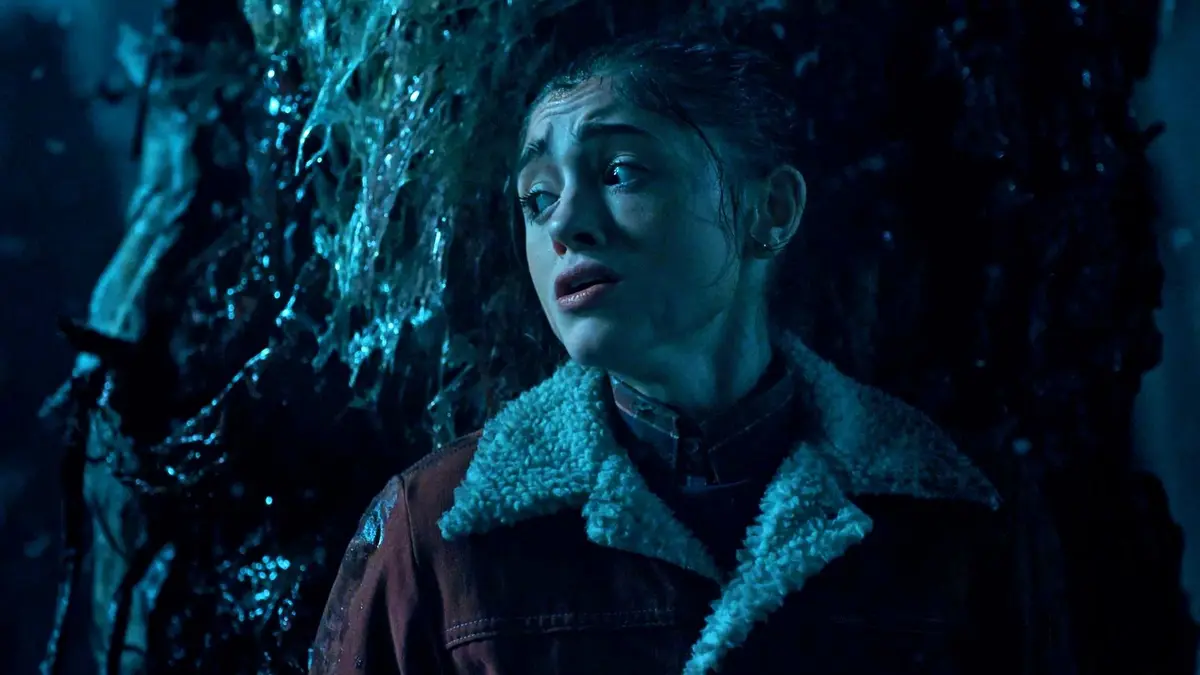 bg cover for Coisas Estranhas